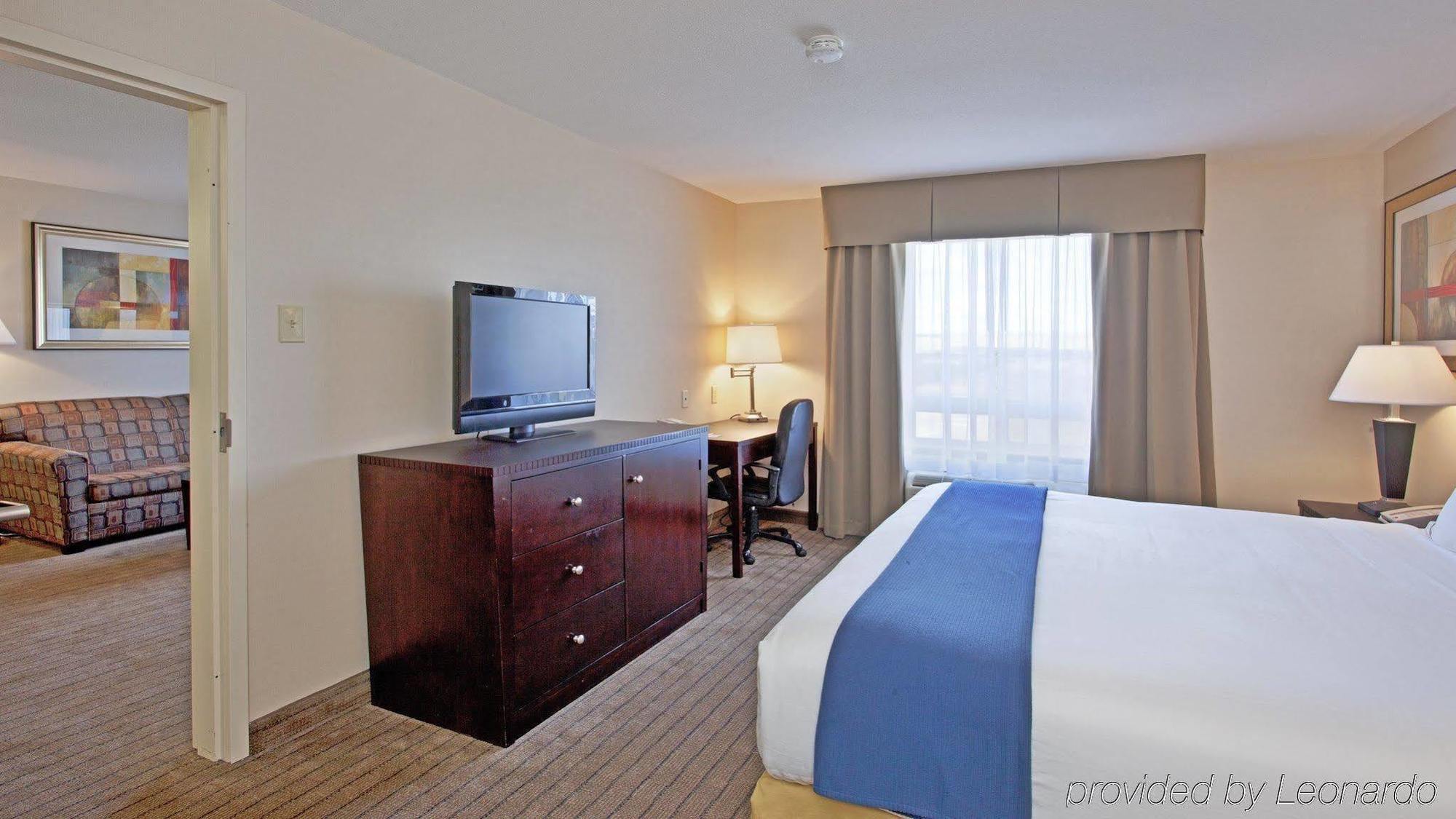 Holiday Inn Express Hotel & Suites Swift Current By Ihg Δωμάτιο φωτογραφία